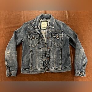 Vintage Abercrombie & Fitch Women’s Classic Denim Jacket - Size Medium
